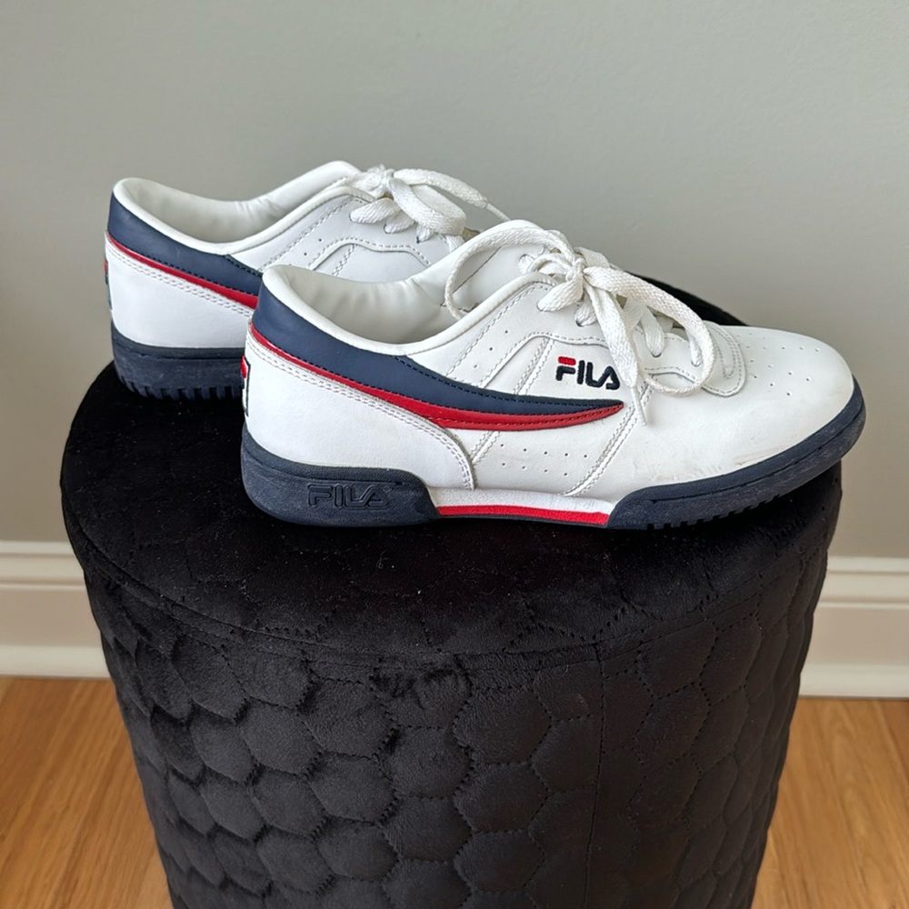 Men’s Fila Sneakers Size 5